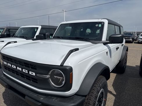 New 2026 Ford Bronco 4-Door w/ Sasquatch Package AWD/4WD image 25