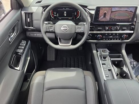 New 2026 Nissan Pathfinder SL FWD image 7