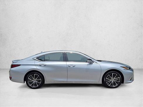 Used 2025 Lexus ES 300h w/ Premium Package FWD image 4