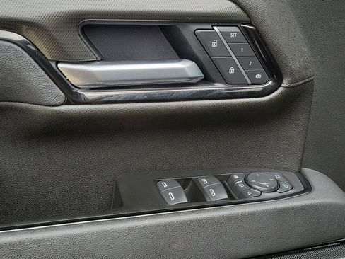 Used 2025 GMC Sierra 2500 AT4 w/ AT4 Premium Plus Package image 24