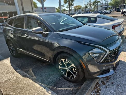 Certified 2023 Kia Sportage EX image 2