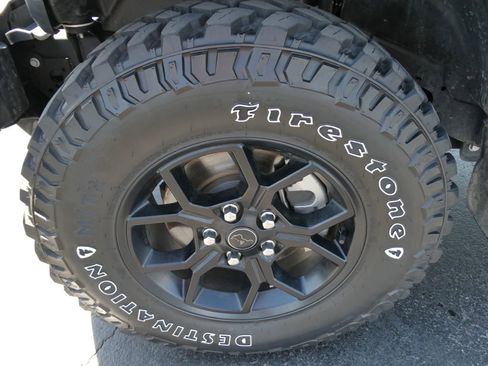 Used 2024 Jeep Gladiator Sport AWD/4WD image 46