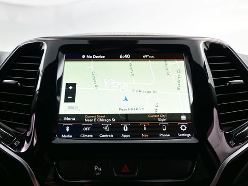 Used 2019 Jeep Cherokee Limited w/ Trailer Tow Group AWD/4WD image 23