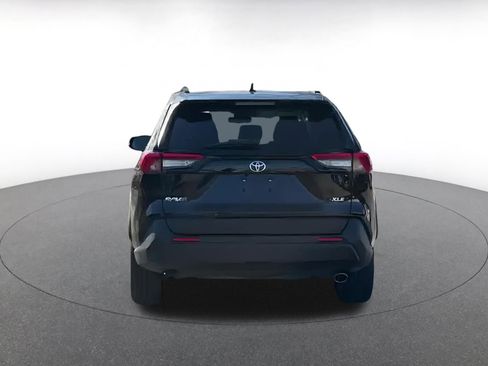 Used 2025 Toyota RAV4 XLE image 12