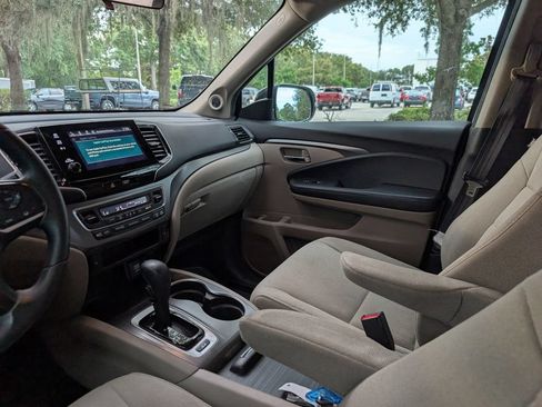 Used 2019 Honda Pilot EX image 11