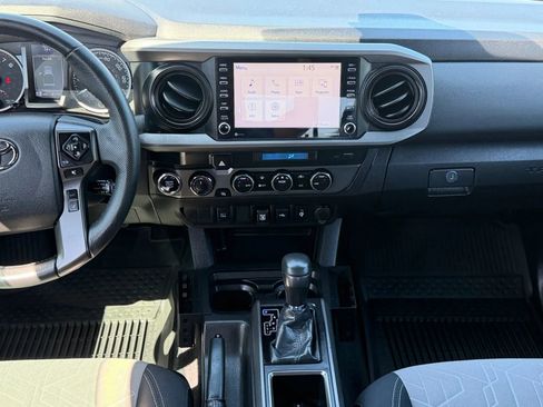 Used 2023 Toyota Tacoma TRD Off-Road image 17
