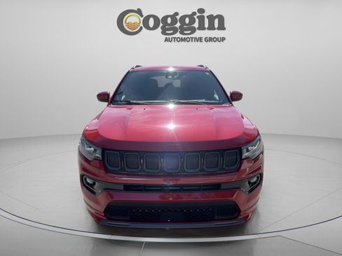 Used 2022 Jeep Compass Limited image 8