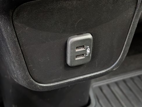 Used 2019 Chevrolet Equinox LT image 34