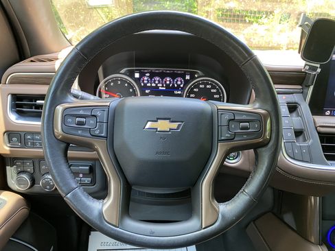 Used 2021 Chevrolet Tahoe High Country AWD/4WD image 19