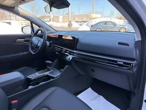 New 2026 Kia Sportage SX AWD/4WD image 13