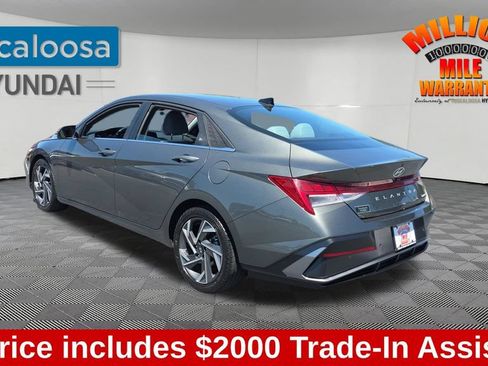 Used 2024 Hyundai Elantra Limited FWD image 5