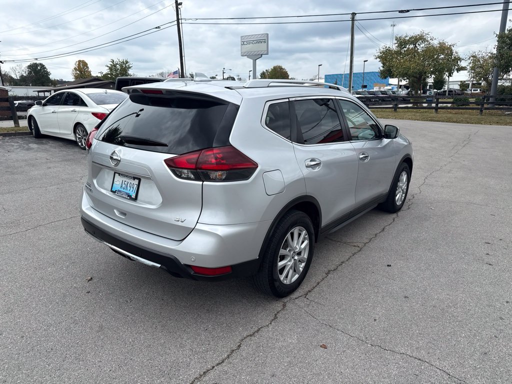Used 2020 Nissan Rogue SV FWD image 3