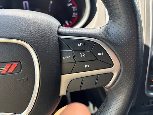Used 2020 Dodge Durango SXT AWD/4WD image 12