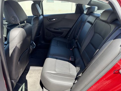 Used 2016 Chevrolet Malibu LT w/ Leather Package image 11