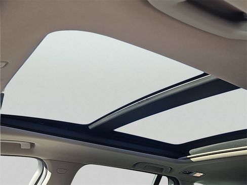 Used 2017 BMW X3 xDrive28i image 15