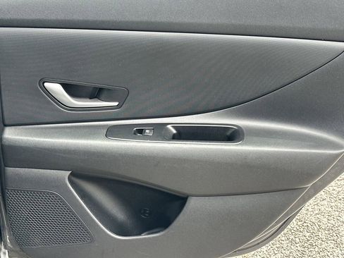 Used 2024 Hyundai Elantra SEL FWD image 17