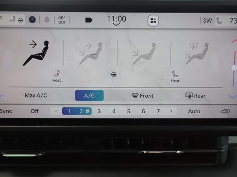 Used 2025 Jeep Wrangler Unlimited Sahara w/ Safety Group AWD/4WD image 20