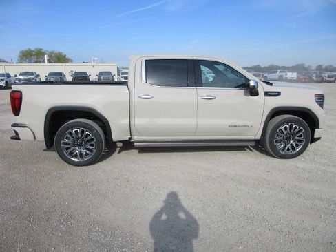 New 2026 GMC Sierra 1500 Denali Ultimate image 3