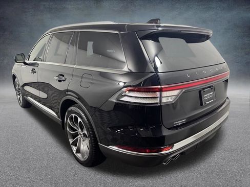 Used 2025 Lincoln Aviator Reserve w/ Illumination Package AWD/4WD image 5