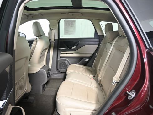 Used 2021 Lincoln Corsair Standard w/ Premium Package image 17