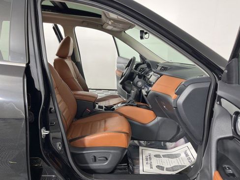 Used 2019 Nissan Rogue SL w/ Premium Package FWD image 37