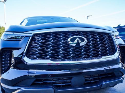 Certified 2025 INFINITI QX60 Sensory w/ Vision Package image 7