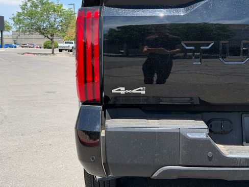 Used 2025 Toyota Tundra SR5 w/ Advanced Technology Package AWD/4WD image 7