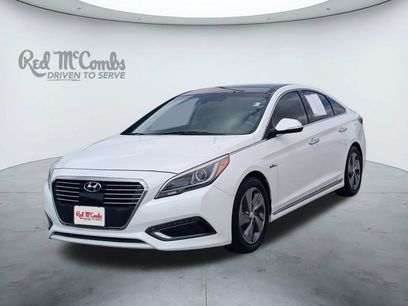 Used 2017 Hyundai Sonata Limited w/ Ultimate Package 02