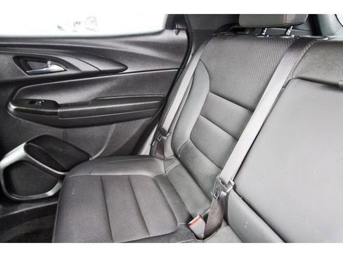 Used 2022 Chevrolet TrailBlazer RS FWD image 11