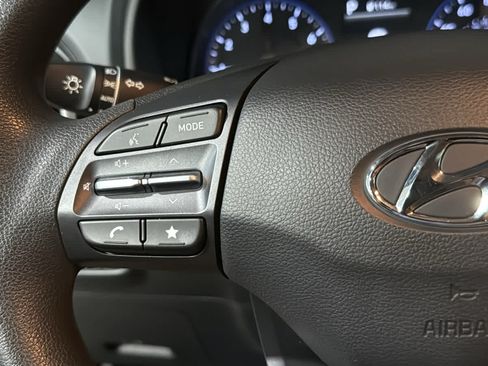 Used 2023 Hyundai Kona SEL AWD/4WD image 12