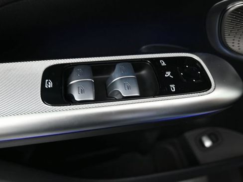 New 2026 Mercedes-Benz GLC 300 image 13