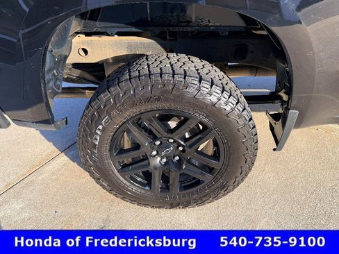 Used 2021 Chevrolet Silverado 1500 Custom Trail Boss w/ Midnight Edition AWD/4WD image 11
