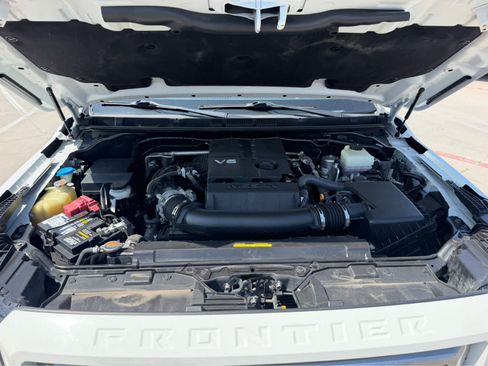Used 2022 Nissan Frontier SV w/ Technology Package RWD image 35