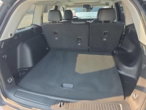 Used 2023 Jeep Grand Cherokee Limited w/ Luxury Tech Group II AWD/4WD image 12