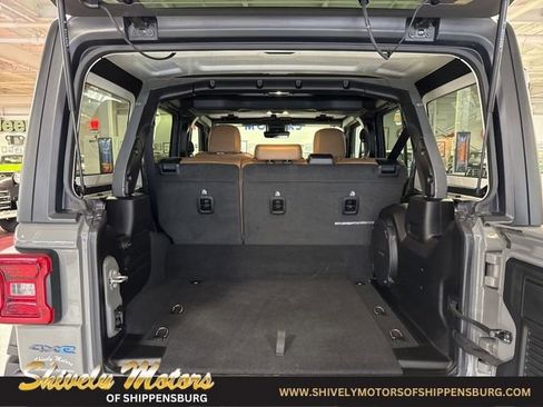 Used 2022 Jeep Wrangler Unlimited Rubicon 4xe w/ Cold Weather Group image 32