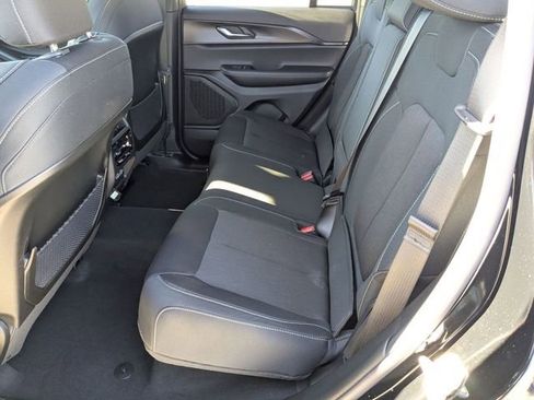 New 2025 Jeep Grand Cherokee Laredo image 33