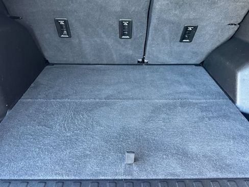 Used 2019 Chevrolet Equinox Premier AWD/4WD image 17