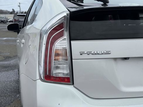 Used 2014 Toyota Prius Four image 10