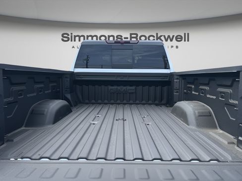 New 2026 GMC Sierra 2500 SLT w/ Max Trailering Package AWD/4WD image 9
