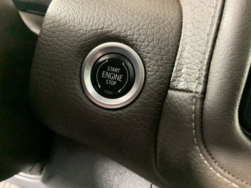 Used 2021 GMC Yukon Denali image 30