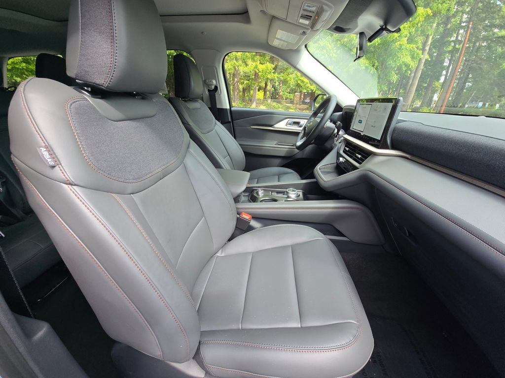 New 2026 Ford Explorer Active w/ Active Comfort Package AWD/4WD image 11