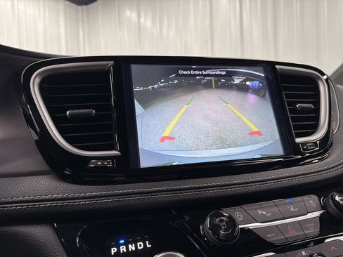 New 2026 Chrysler Pacifica Select image 18