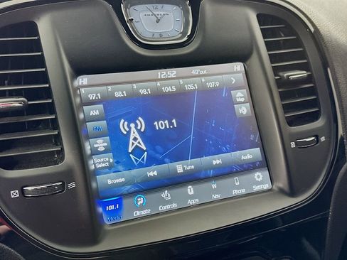 Used 2022 Chrysler 300 S image 29