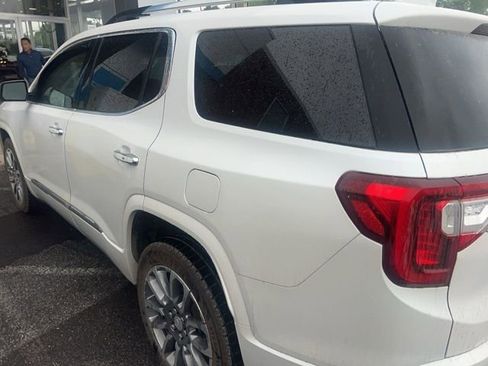 Used 2023 GMC Acadia Denali w/ Denali Ultimate Package AWD/4WD image 3