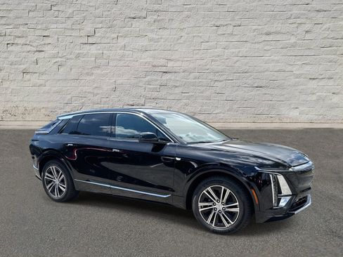 New 2025 Cadillac Lyriq Luxury image 7