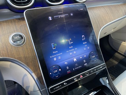 Used 2023 Mercedes-Benz C 300 4MATIC Sedan image 25