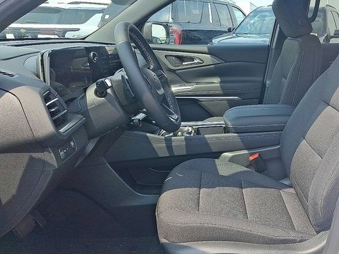 New 2026 Chevrolet Traverse LT w/ Midnight/Sport Edition FWD image 7