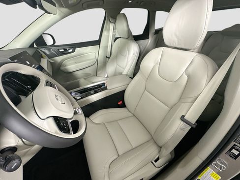 New 2026 Volvo XC60 B5 Ultra w/ Protection Package Premier image 22