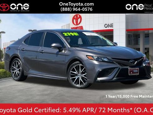 Certified 2023 Toyota Camry SE w/ Convenience Package FWD image 1