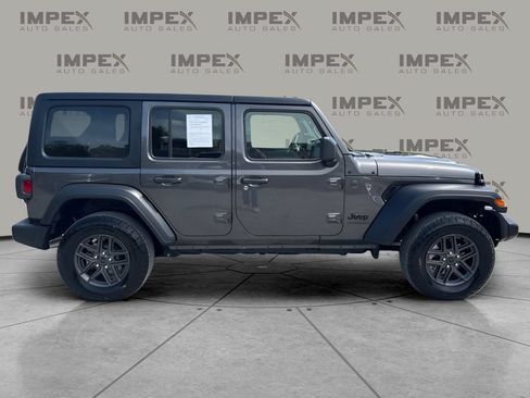 Used 2025 Jeep Wrangler Unlimited Sport AWD/4WD image 6